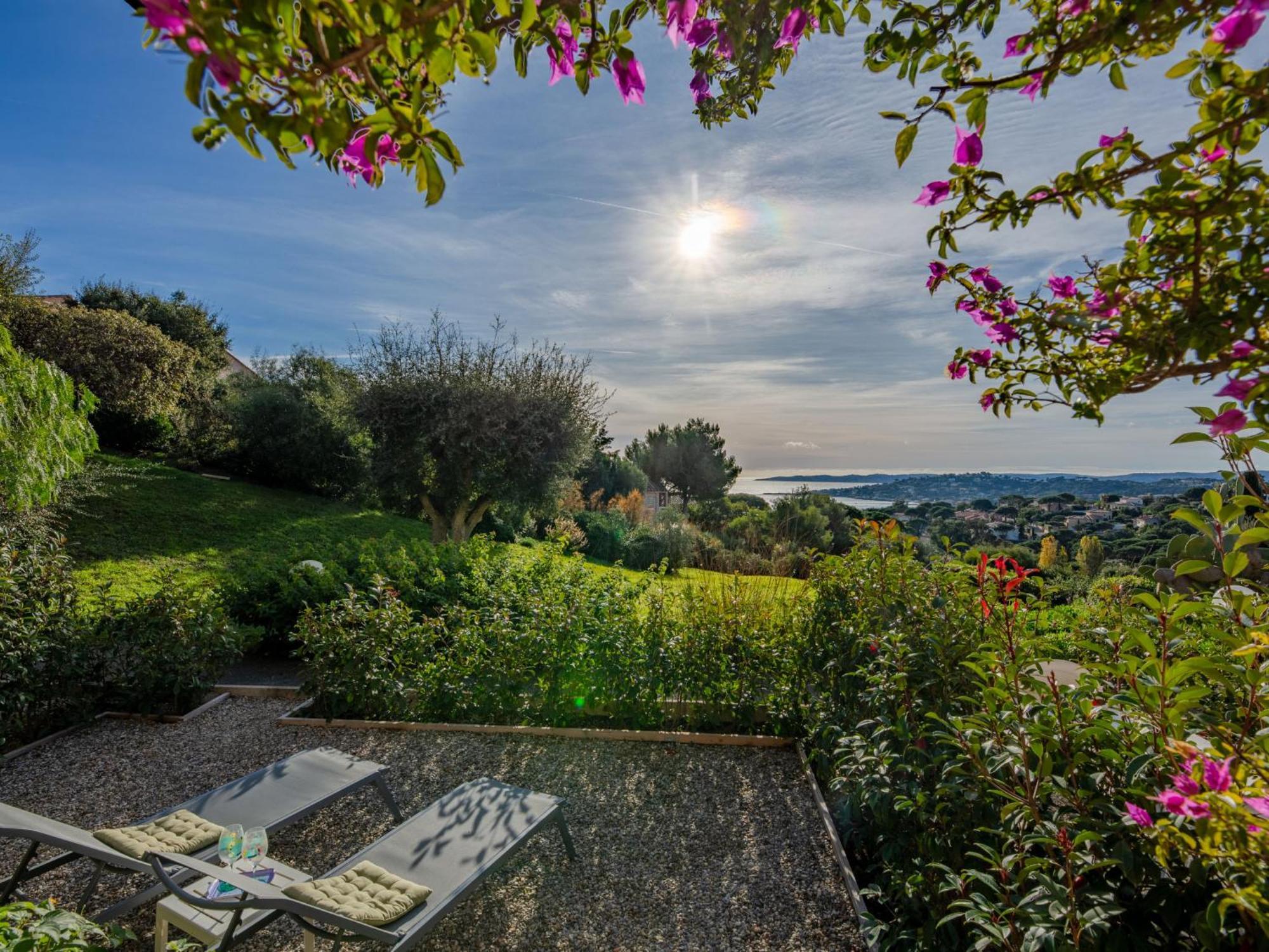 Les Coteaux De La Nartelle-32 By Interhome